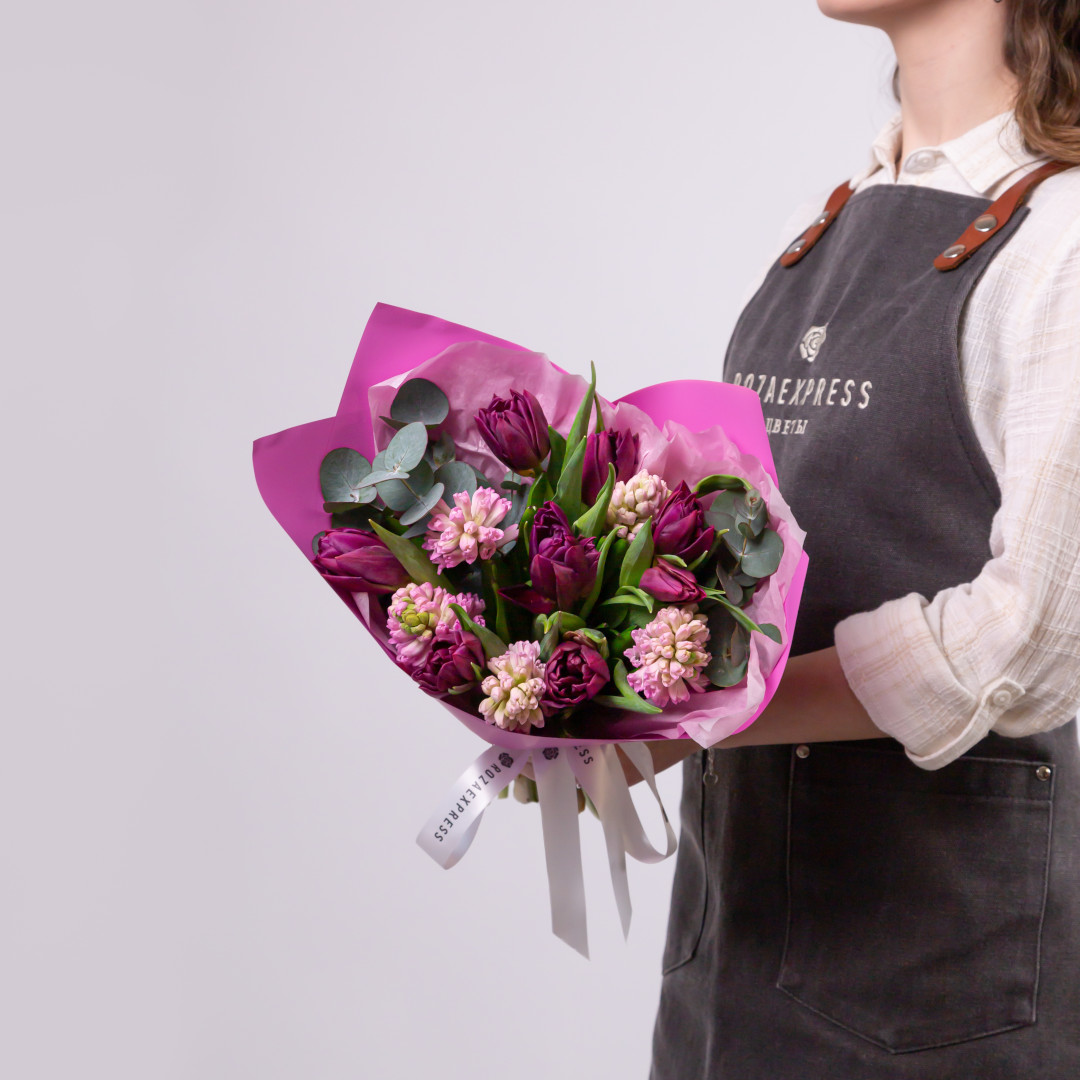 заказать букет Пурпурные тюльпаны и розовые гиацинты
