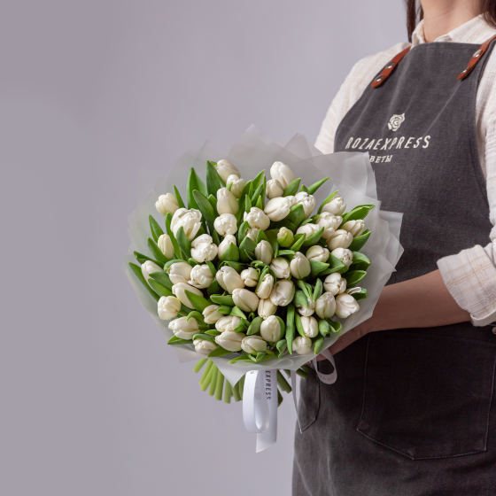 заказать букет 51 белый тюльпан