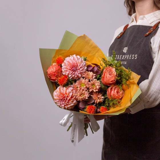 заказать букет Розы Кахала и георгины