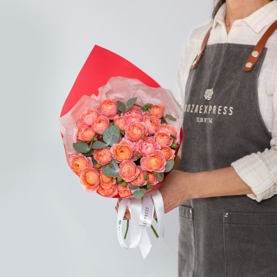 заказать букет 5 кустовых роз Джульетта